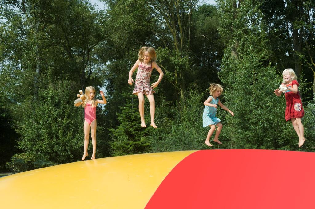 Witven Hotel Veldhoven Bagian luar foto